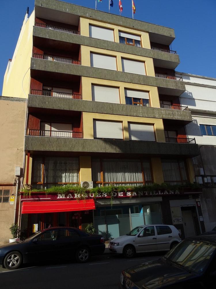 Hotel Marques De Santillana Torrelavega Kültér fotó