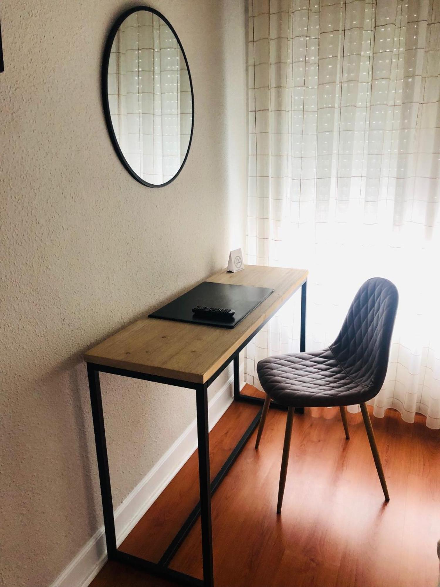 Hotel Marques De Santillana Torrelavega Kültér fotó
