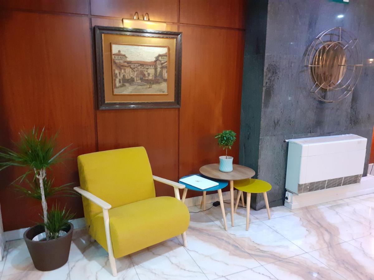 Hotel Marques De Santillana Torrelavega Kültér fotó
