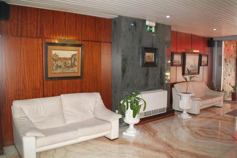 Hotel Marques De Santillana Torrelavega Kültér fotó